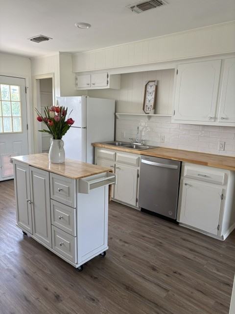 1755 Sheppard Rees Rd #B - Photo 3 of 7