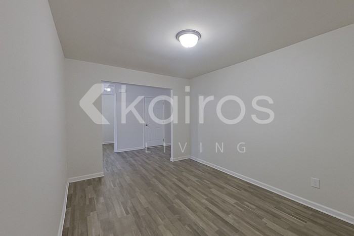 1190 Amberlight Cir - Photo 4 of 22