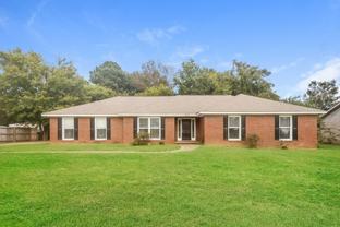 10415 Shadowview Rd - Photo 1 of 1