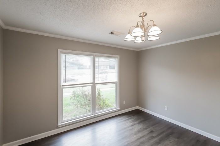 10415 Shadowview Rd - Photo 5 of 12