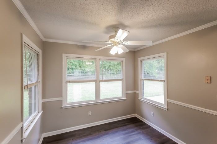10415 Shadowview Rd - Photo 6 of 12