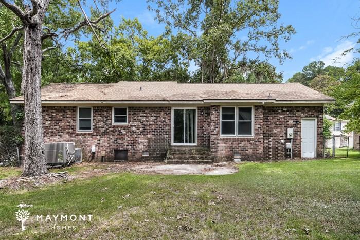 211 Kent Ct - Photo 3 of 3