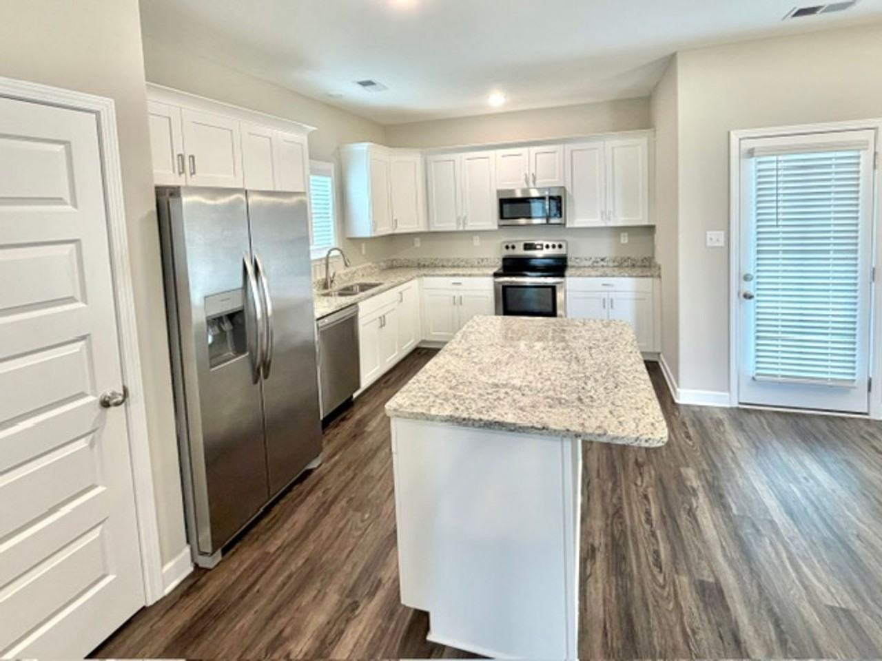 8739 Kennesaw Dr E - Photo 4 of 11