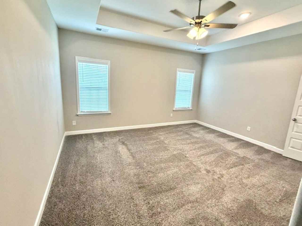 8739 Kennesaw Dr E - Photo 6 of 11