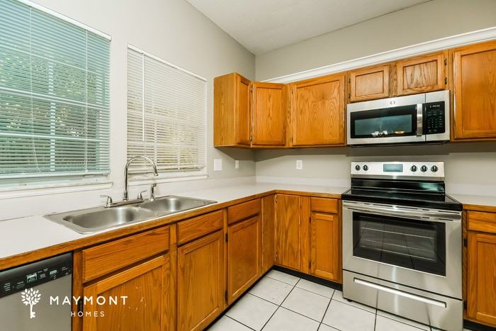 108 Waddington Trce - Photo 7 of 13