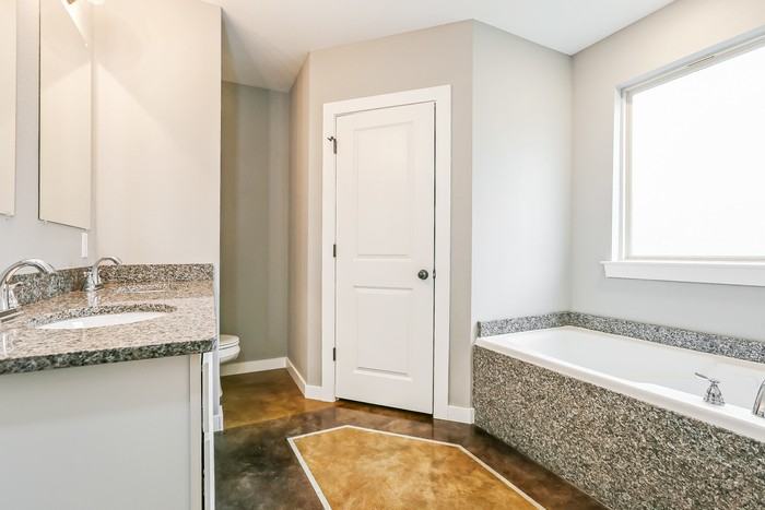 227 Iris St - Photo 7 of 12