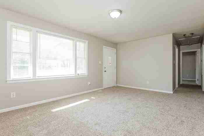 107 Cannon Ave - Photo 4 of 11