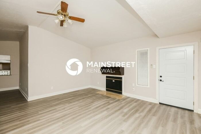 3217 Ridgedale St - Photo 5 of 16