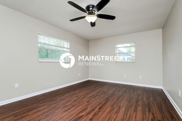 7111 Harvard St - Photo 7 of 16
