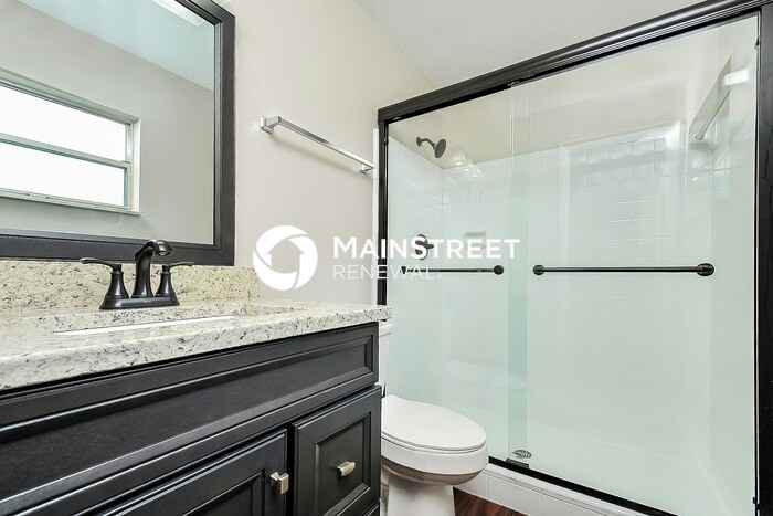 7111 Harvard St - Photo 7 of 16