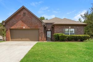 featured image of 325 Bedford Cir
