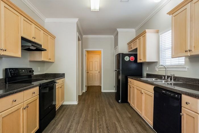 325 Bedford Cir - Photo 7 of 12