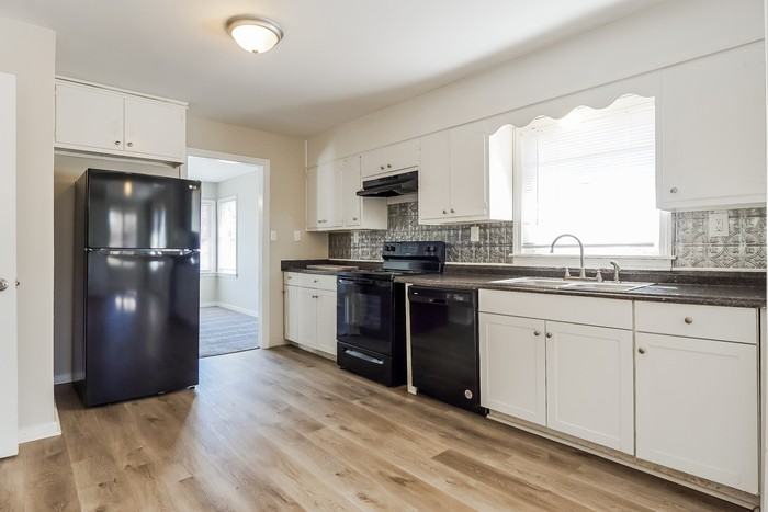 205 Ridgewood Ave - Photo 5 of 12