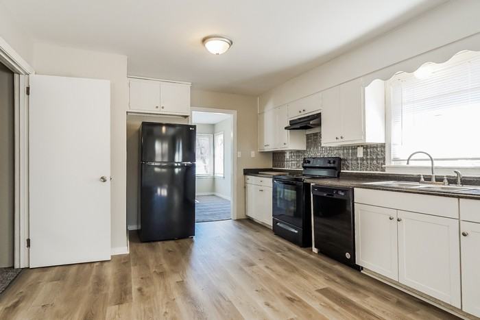 205 Ridgewood Ave - Photo 7 of 12