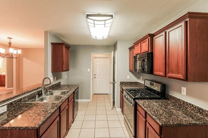 2107 Golden Topaz Dr - Photo 6 of 15