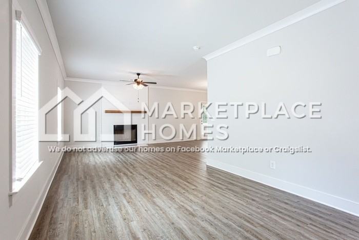 185 Russell Way - Photo 7 of 50