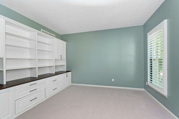 14426 Chariots Whisper Dr - Photo 5 of 38