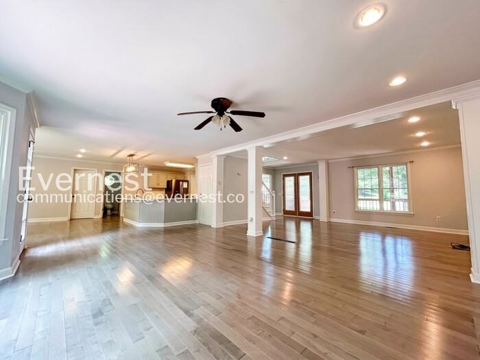 5950 Henley Dr - Photo 7 of 27