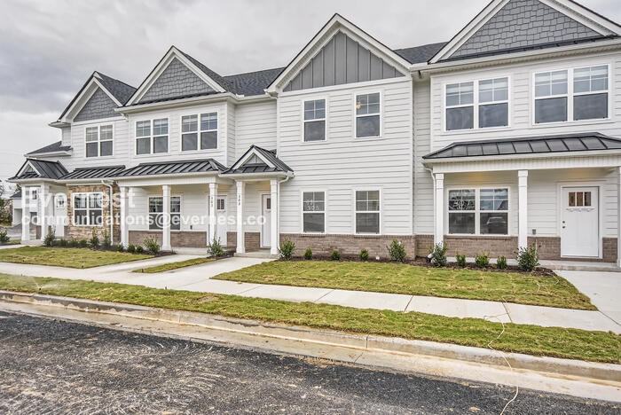 221 Ansley Way - Photo 3 of 31