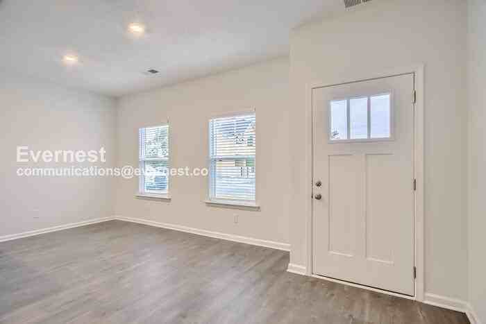 221 Ansley Way - Photo 6 of 31