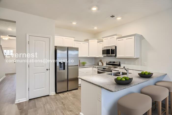 221 Ansley Way - Photo 3 of 32