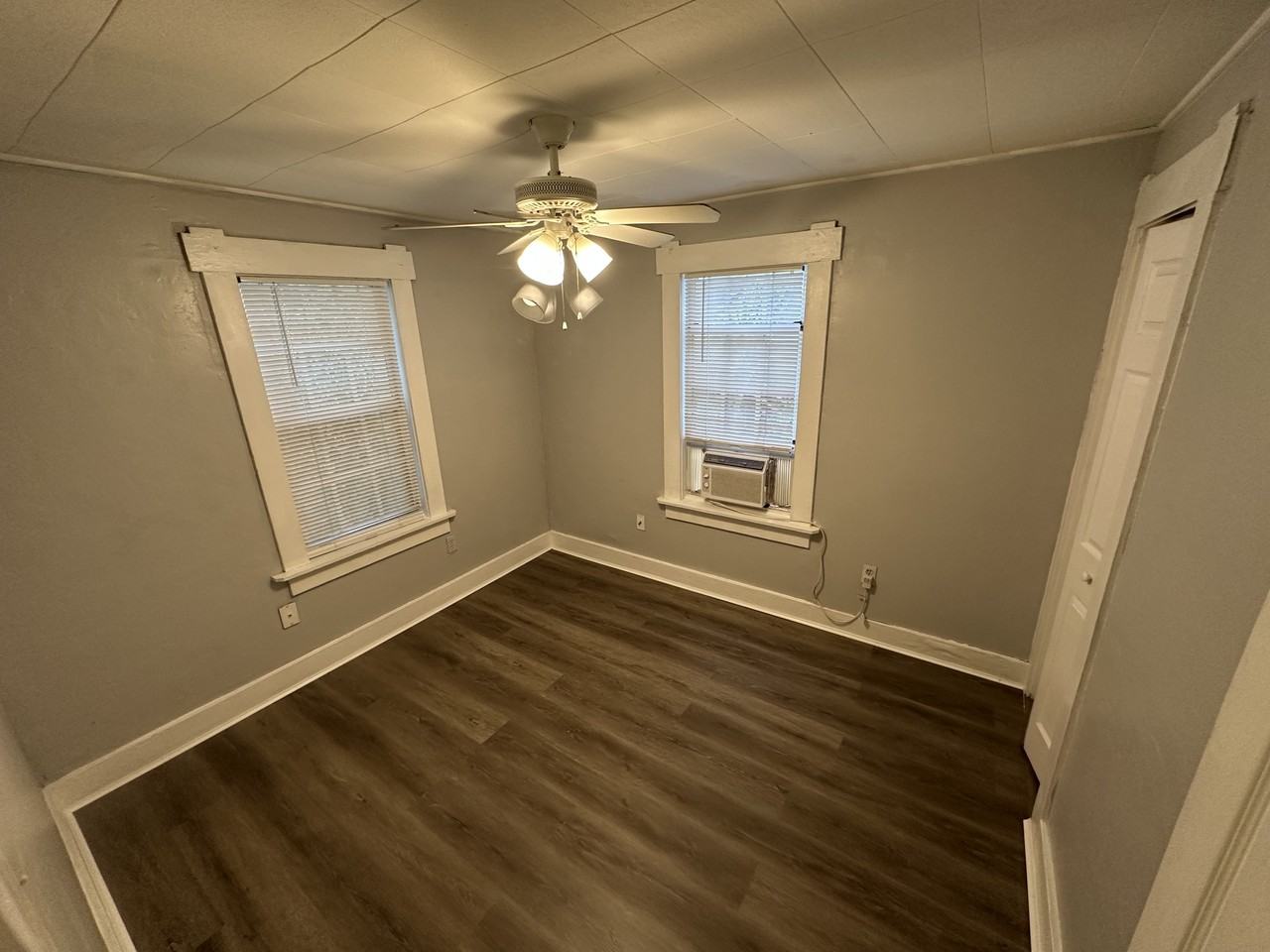 726 Omar Rd #4 - Photo 5 of 10