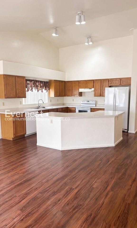 931 W Antelope Creek Way - Photo 4 of 31