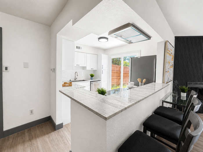 4247 Madera Rd - Photo 6 of 17