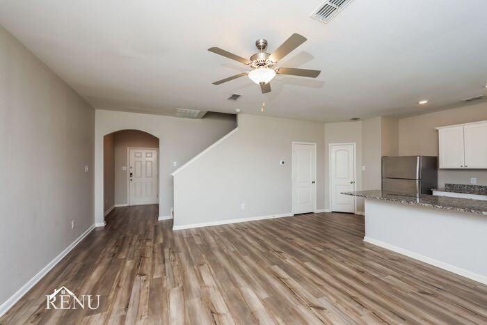 2034 Delta Downs Dr - Photo 7 of 17