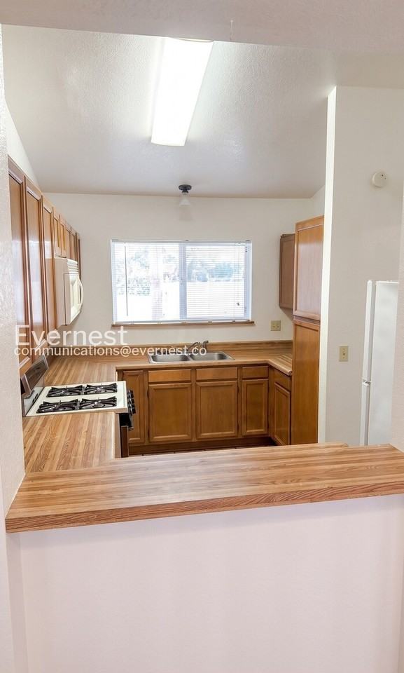 9820 N Sun Vista Pl - Photo 4 of 24