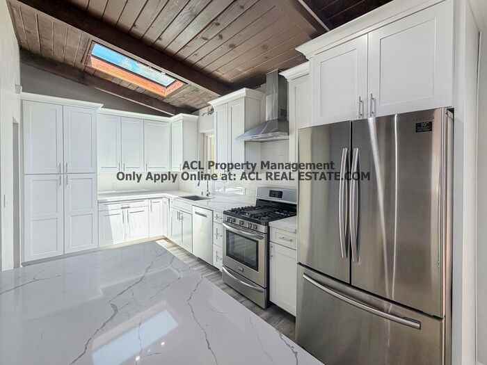 18372 Joseph Dr - Photo 3 of 16
