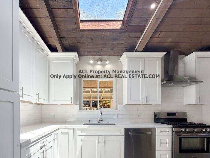 18372 Joseph Dr - Photo 4 of 16