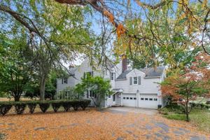 featured image of 3332 W Harvard Blvd