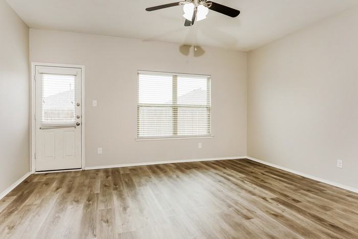 1207 Savannah Ridge Dr - Photo 4 of 17