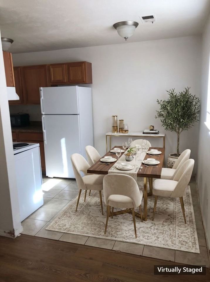 518 22nd St #8 - Photo 4 of 16
