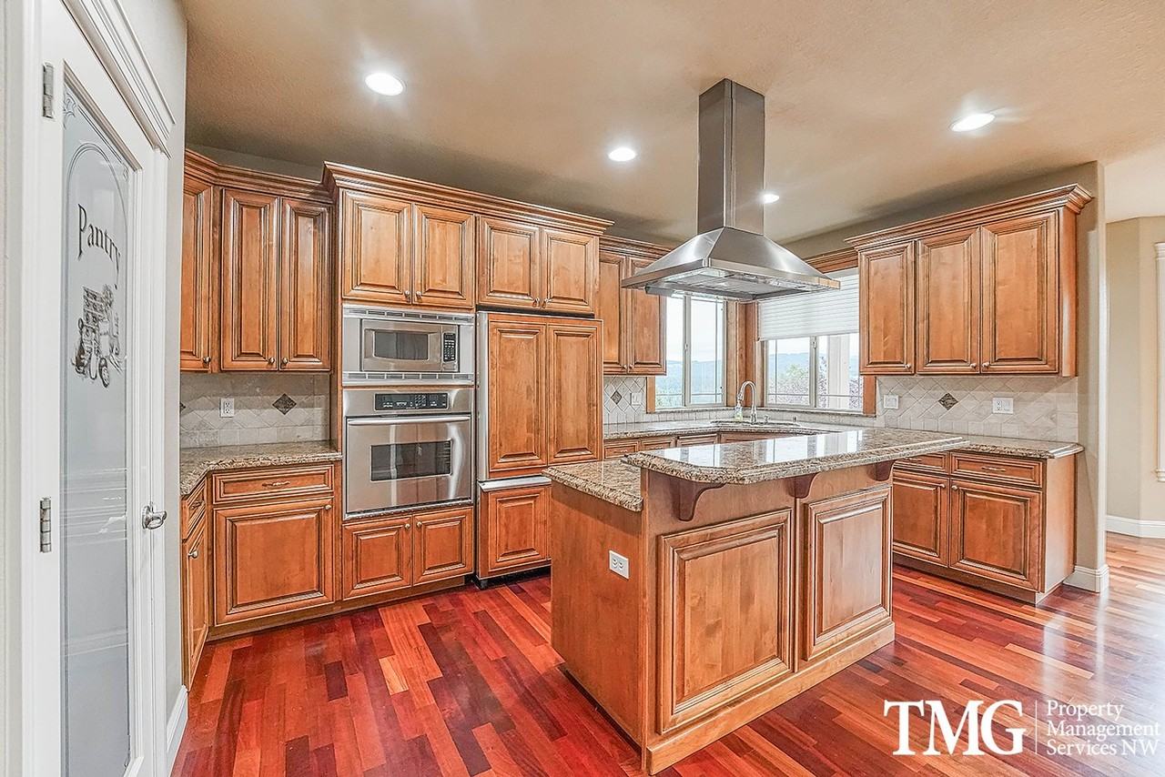 1735 Nw 40th Ave - Photo 5 of 50