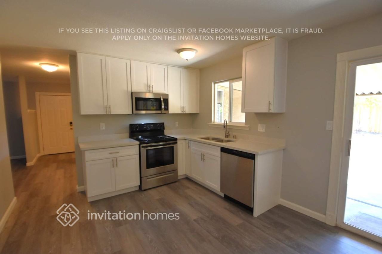 218 Princeton Ave - Photo 3 of 8