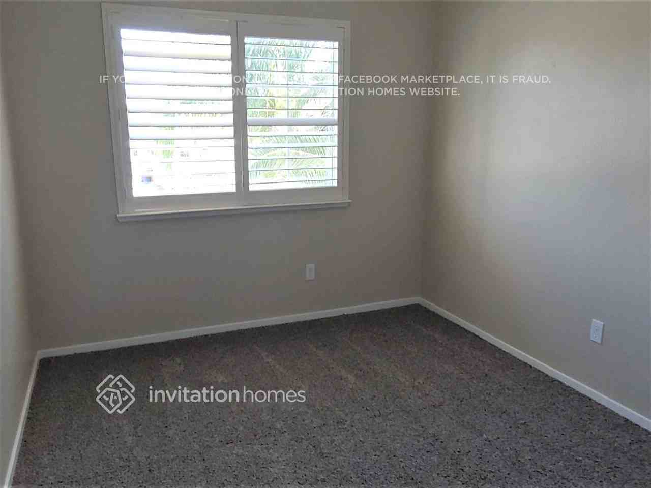 208 Early Light Ct - Photo 4 of 11