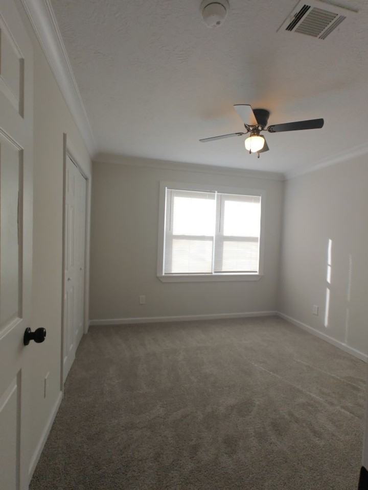 4213 Cap Chat St - Photo 2 of 10