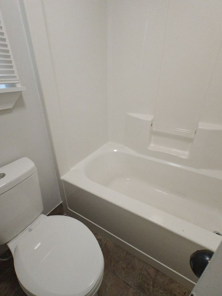 4213 Cap Chat St - Photo 4 of 10