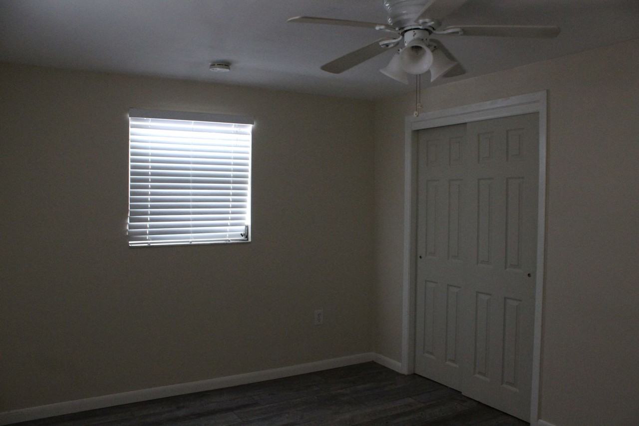 6017 Central Ave - Photo 5 of 10