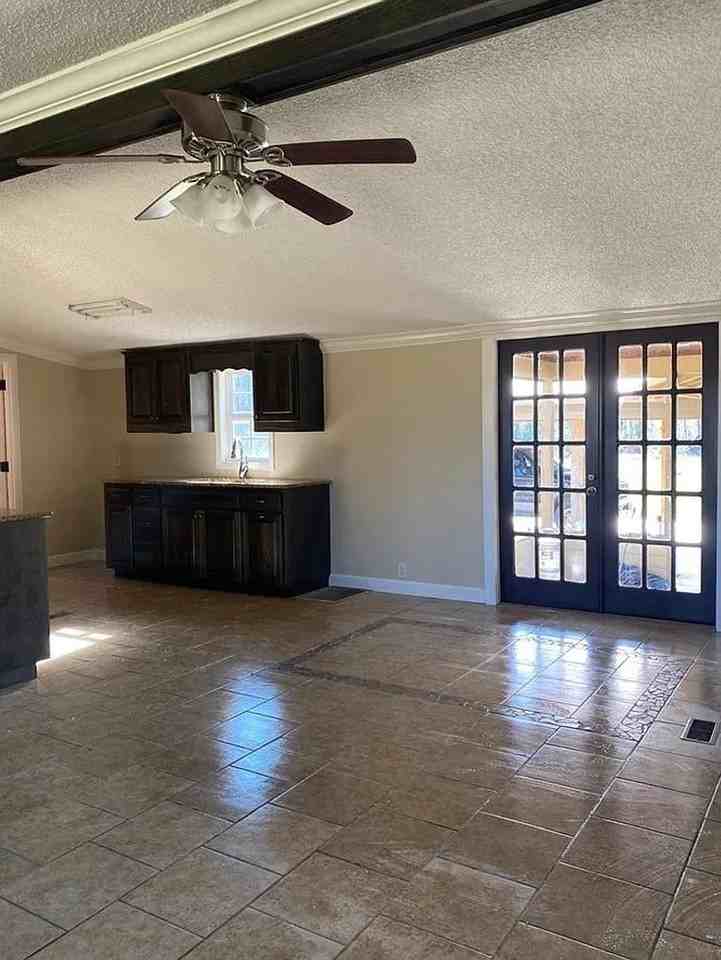 357 Shiloh Rd - Photo 7 of 32