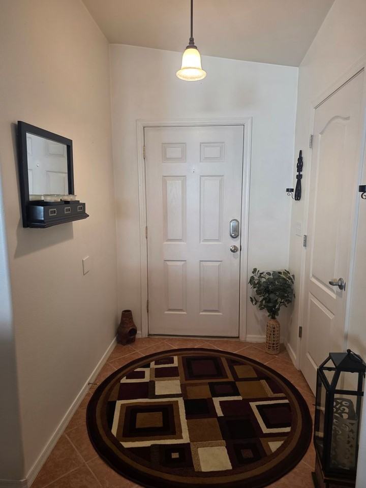 2450 Highland Trl - Photo 5 of 41
