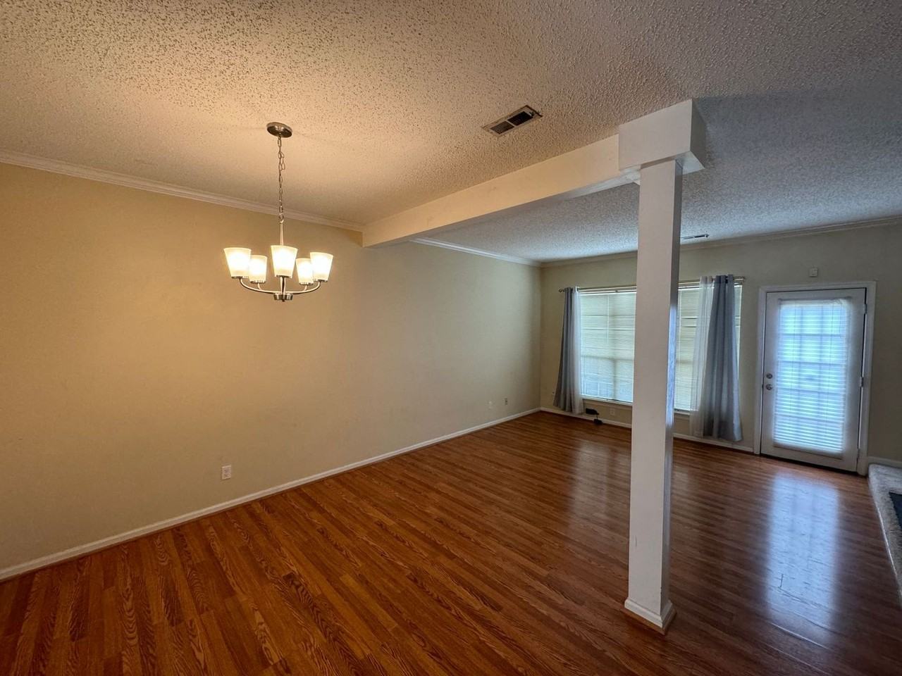 1508 April Ct - Photo 3 of 11