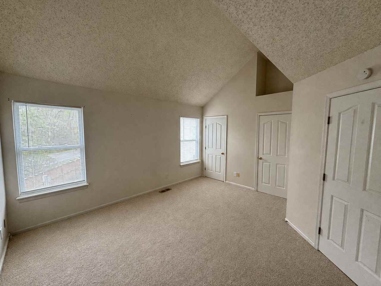 1508 April Ct - Photo 5 of 11