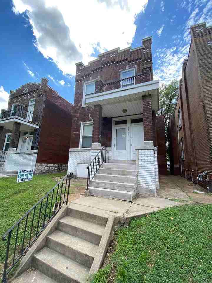 3717 Bamberger Ave - Photo 2 of 17