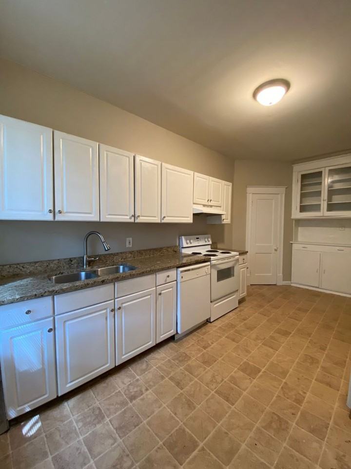 3717 Bamberger Ave - Photo 5 of 17