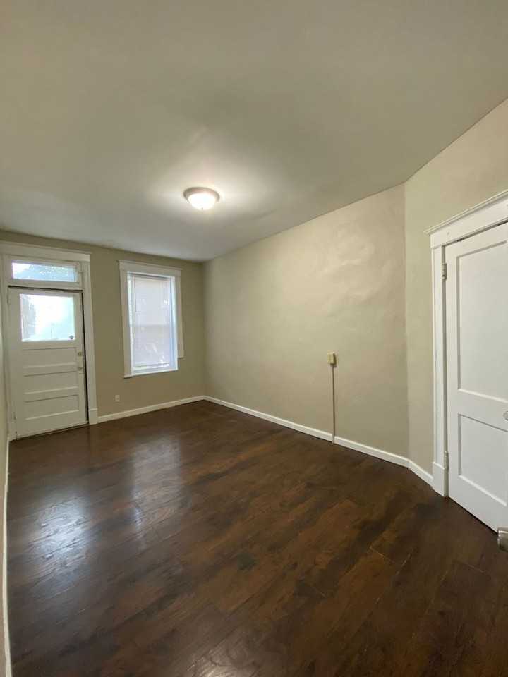3717 Bamberger Ave - Photo 7 of 17