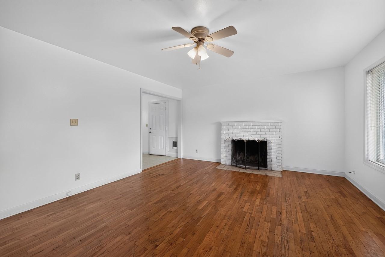 2803 17th Ave - Photo 4 of 12