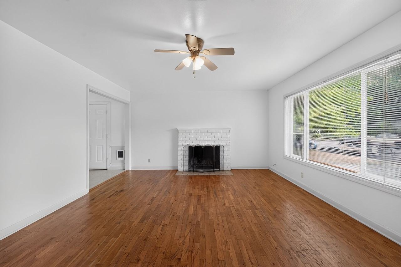 2803 17th Ave - Photo 5 of 12